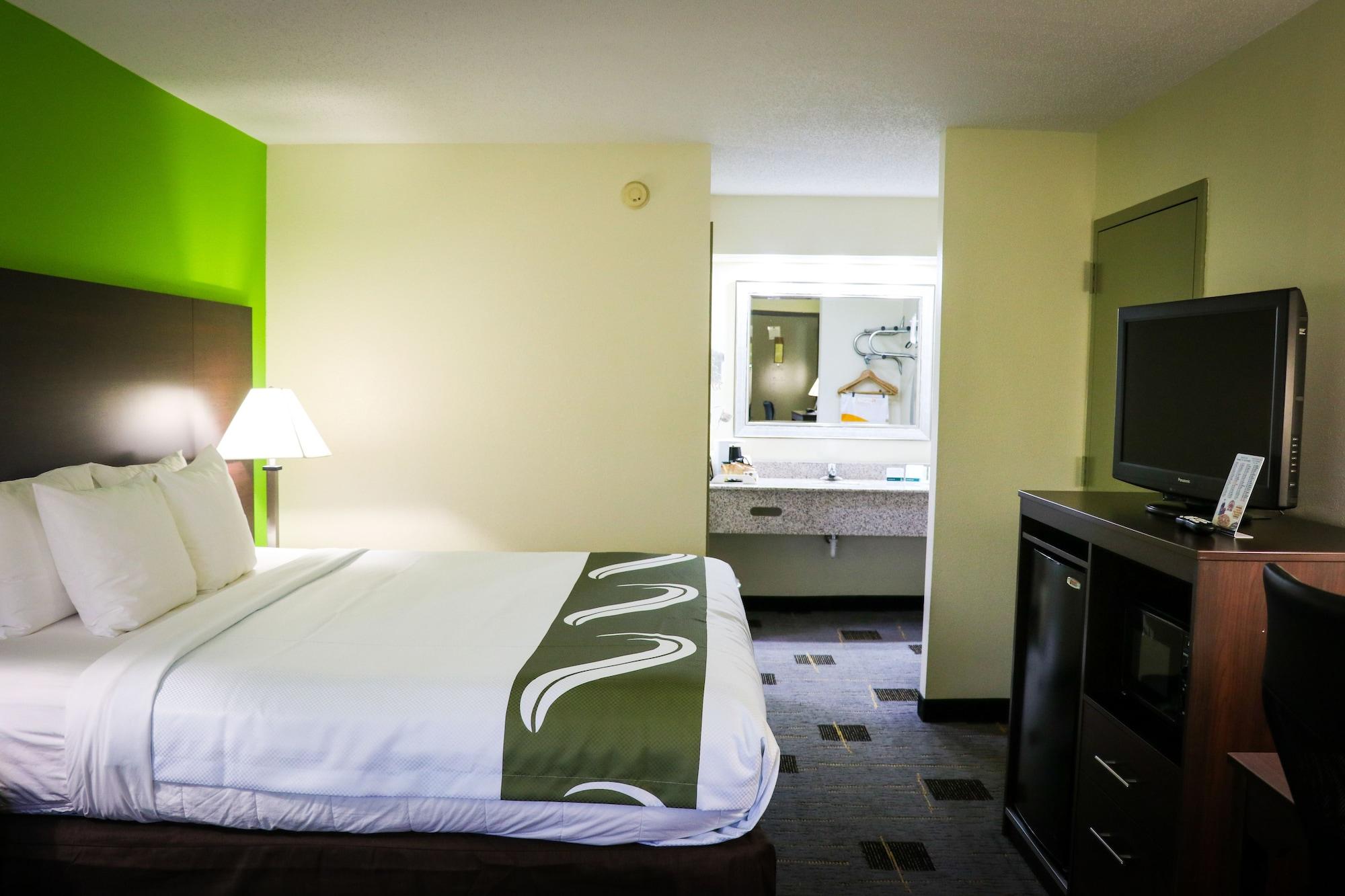 Quality Inn Cleveland Exterior photo