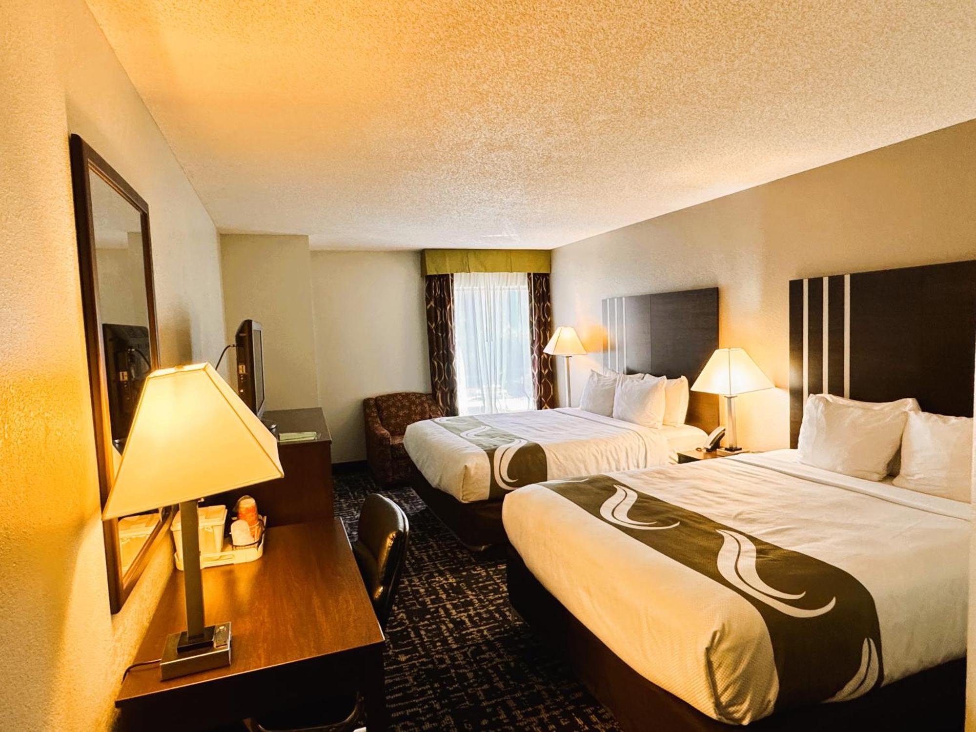 Quality Inn Cleveland Exterior photo