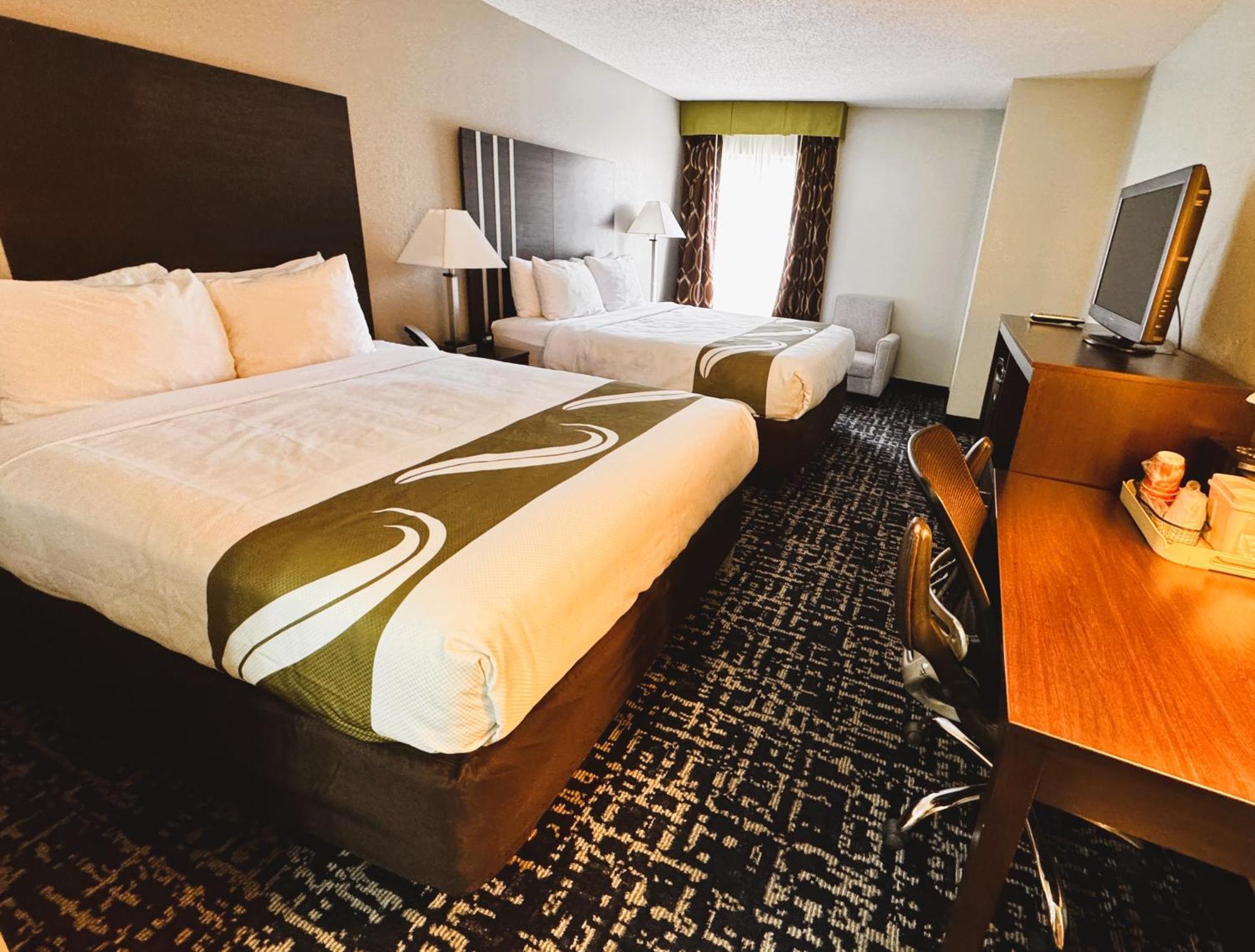 Quality Inn Cleveland Exterior photo